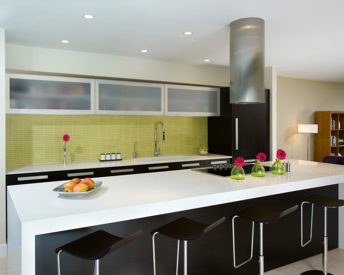 Pairing Quartz Countertops With Cherry Cabinets | Caesarstone US